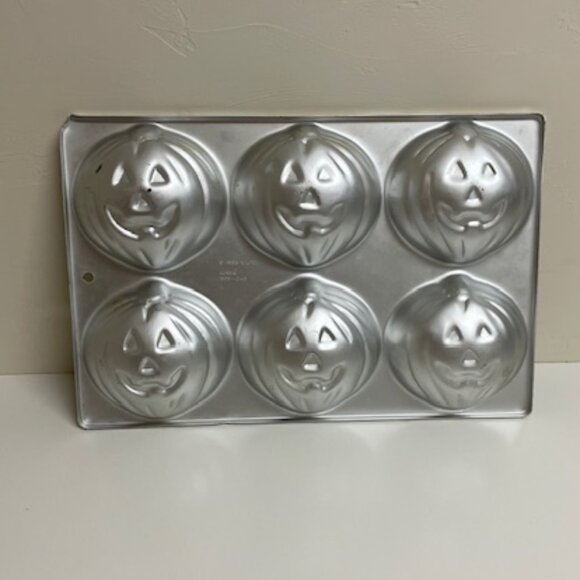 Wilton Mini Pumpkin Cake Pan - Vintage - Picture 6 of 8